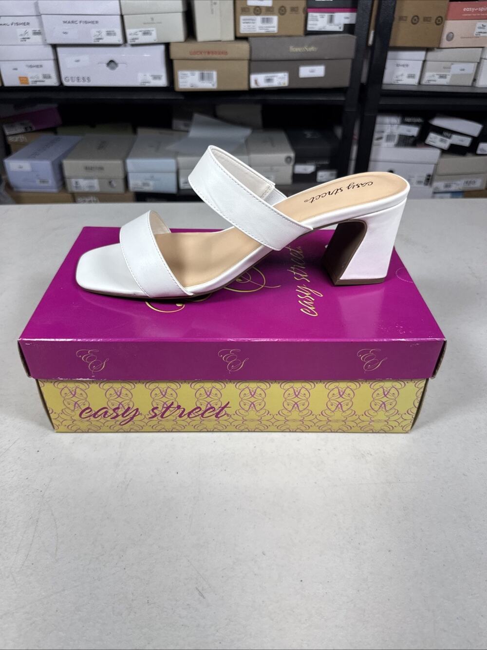 Womens 12 Easy Street Clovelle Block Heels